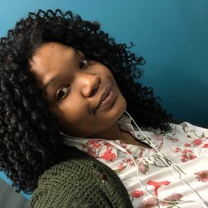 Meet your Posher, Ayanna